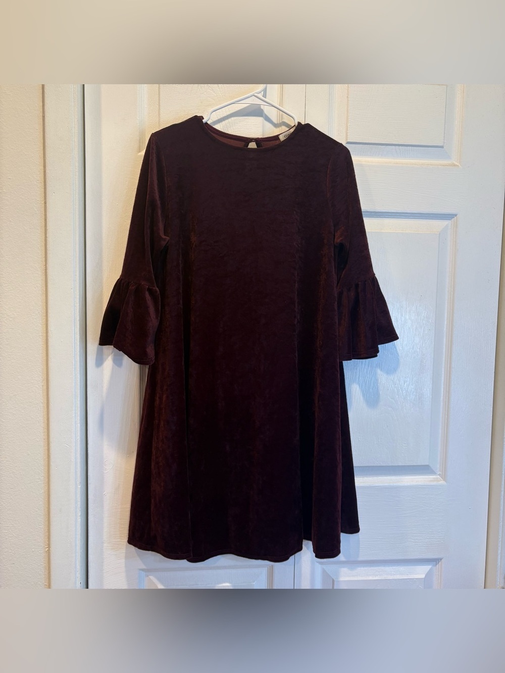 Ginger G Maroon Velvet Quarter Length Bell Sleeve Knee Length Dress - Size Large